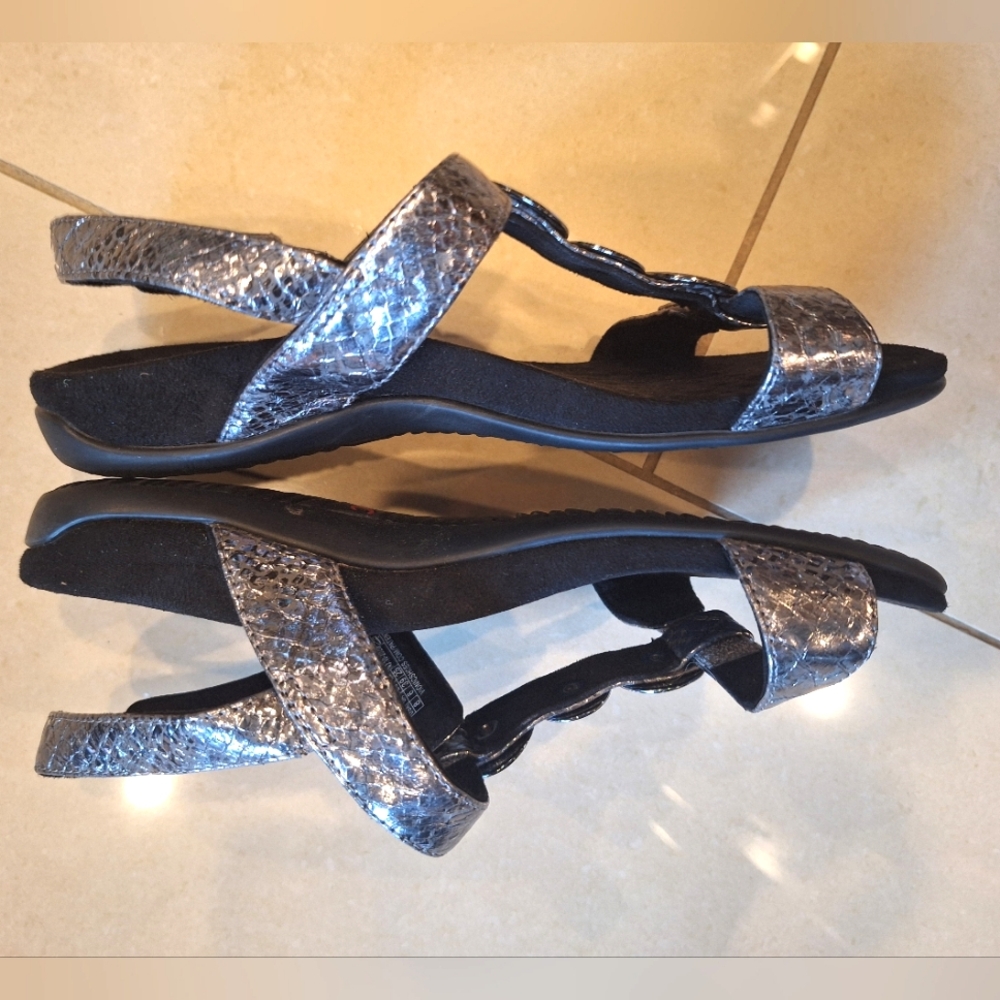 Vionic Silver Metallic Farra Adjustable Strap Dre… - image 7